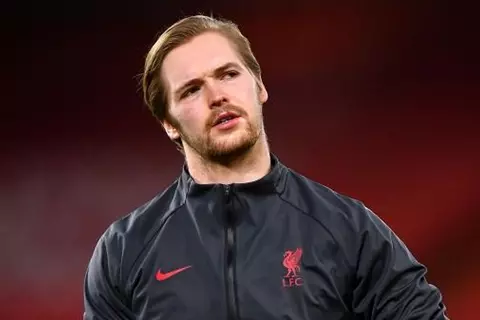 بعد صفقة مامارداشفيلي.. كويمين كيليهر يلمح لرغبته في مغادرة ليفربول